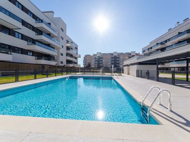 Pis amb piscina en venda a Calle Islas Caimán 3