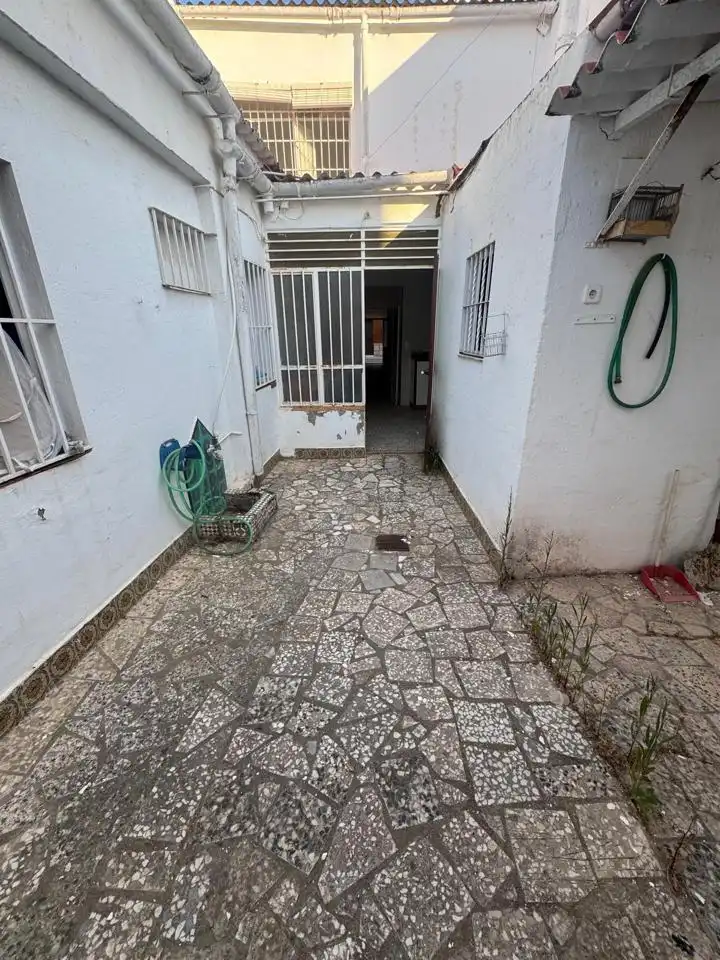 Casa o chalet en venta en Brenes con Terraza y Trastero