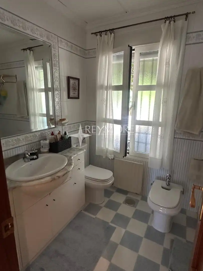 Houses for sale in Poniente-Norte - Miralbaida - Parque Azahara