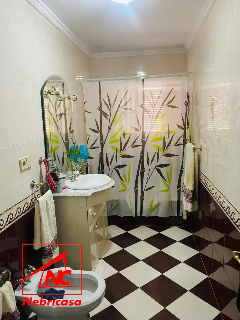 Baño de Casa o chalet en venta en Las Cabezas de San Juan con Aire acondicionado y Trastero