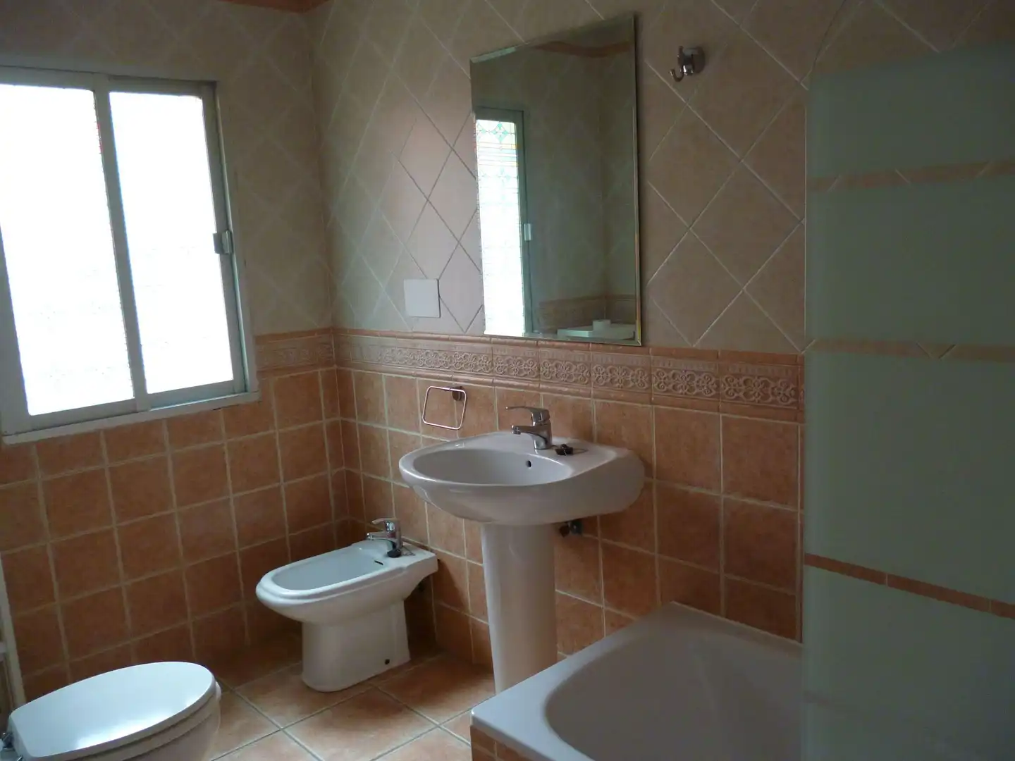 Bathroom of Flat for rent in Algeciras  with Furnished