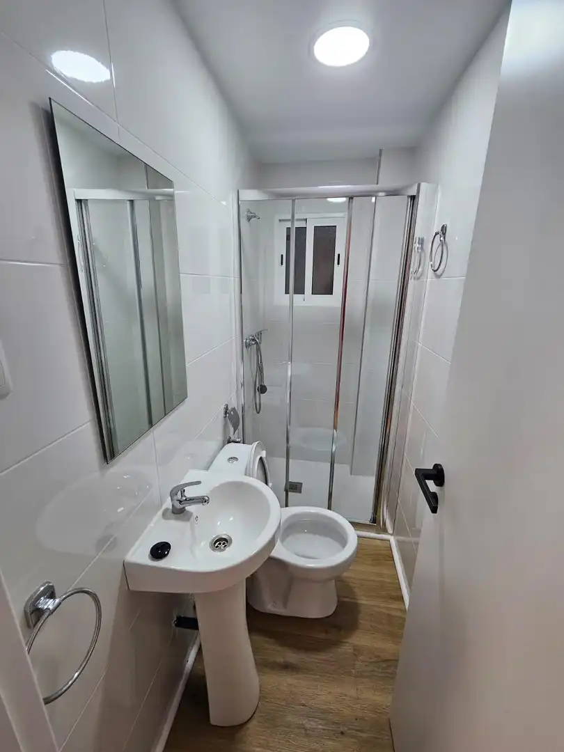 Room in Calle CANIGO, Ciudad Jardín