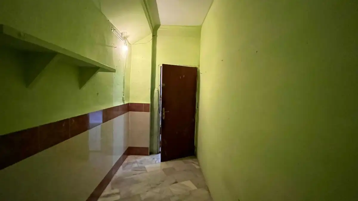 Flat for sale in PORTUGAL, 4, Lora del Río