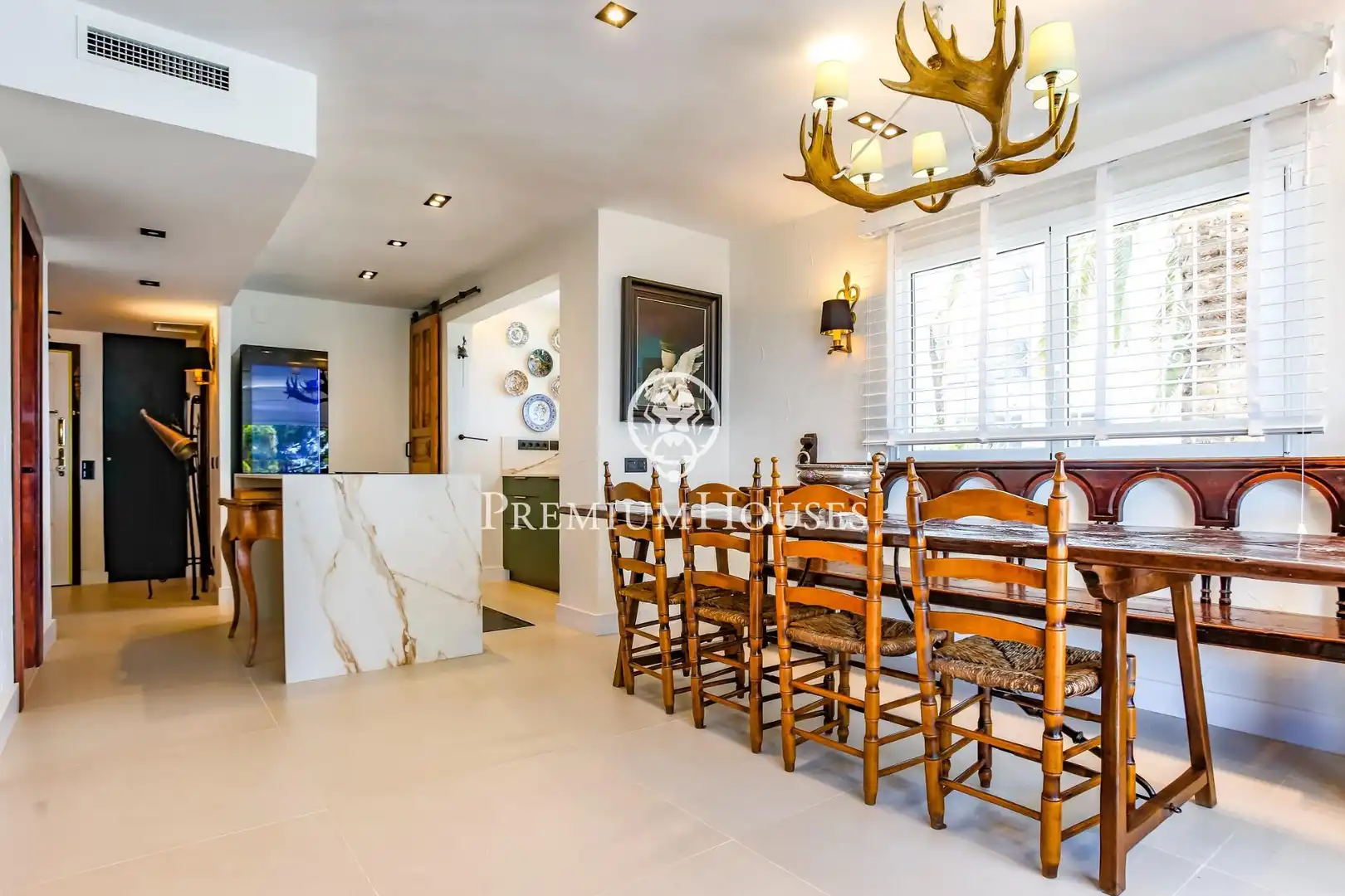 Esszimmer von Erdgeschoss zur Miete in Sitges mit Klimaanlage, Heizung und Terrasse
