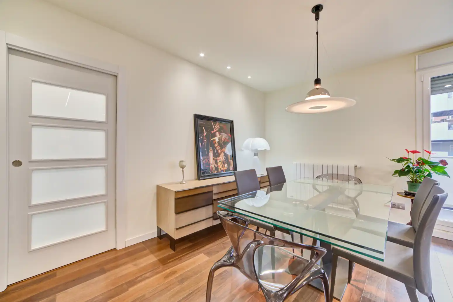 Comedor de Piso en venta en  Pamplona / Iruña con Calefacción, Terraza y Trastero