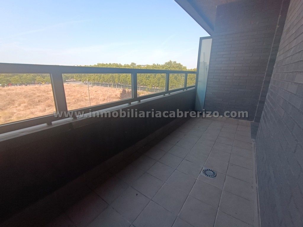 Terrassa de Pis en venda en  Logroño amb Calefacció, Jardí privat i Parquet