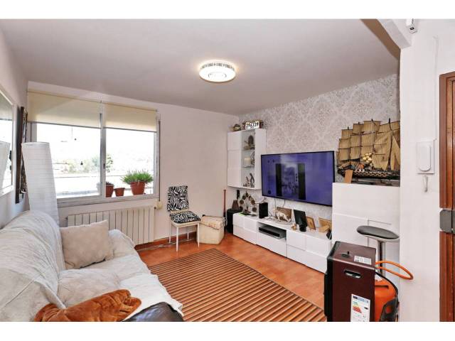 Piso en Venta en Ciutat Meridiana