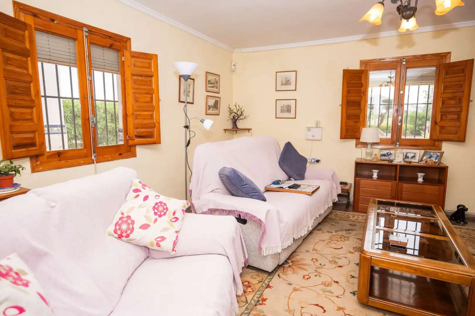 Sala de estar de Casa o chalet en venta en Orihuela con Jardín privado, Terraza y Trastero