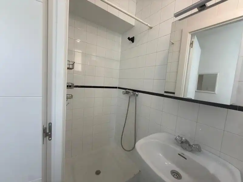 Bany de Pis de lloguer en Madrid amb Calefacció