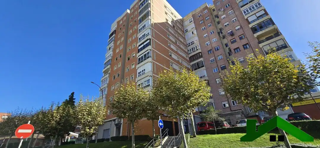 Vista exterior de Pis en venda en Cruces