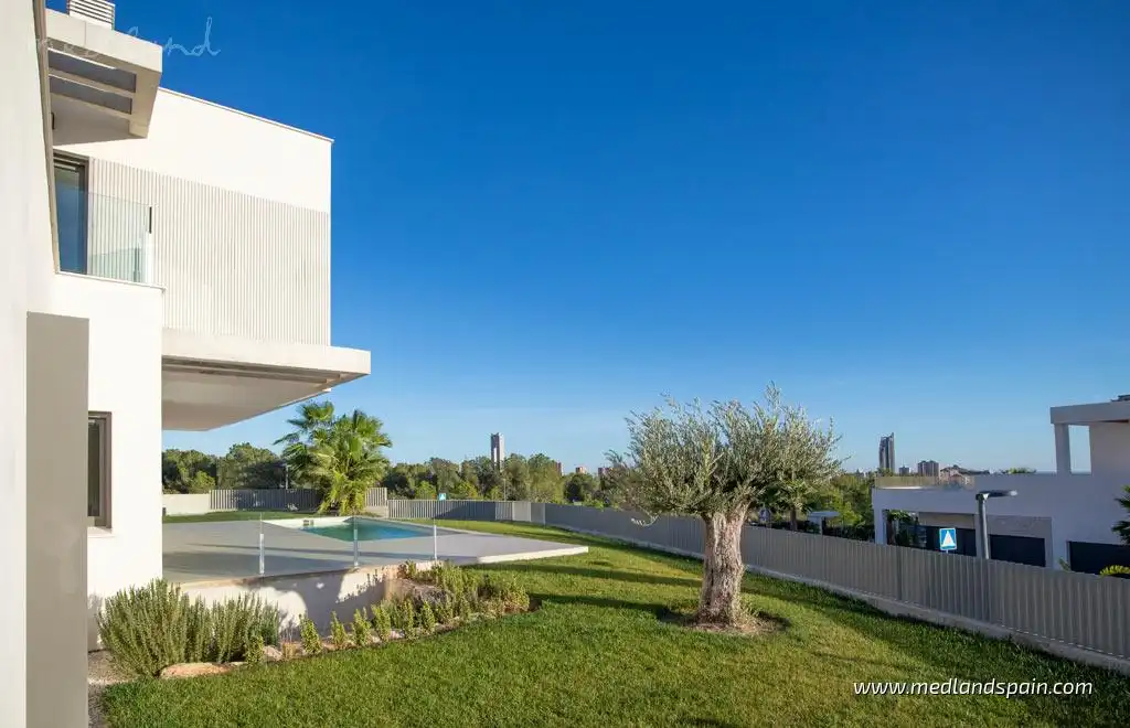 Chalet con piscina en venta en Golf Bahía, imagen 12