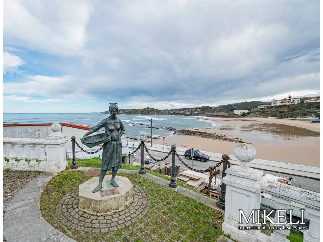 Commercial properties for sale in Paseo MUELLE, Comillas (Cantabria)