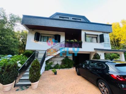 Vista exterior de Casa o xalet en venda en O Pereiro de Aguiar  amb Calefacció, Parquet i Piscina