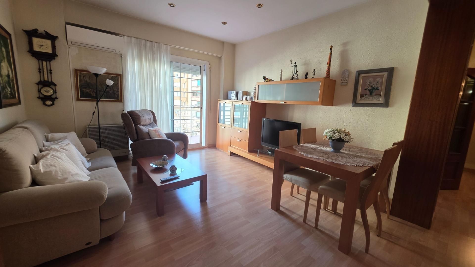 Living room of Flat for sale in  Barcelona Capital  with Air Conditioner, Parquet flooring and Terrace