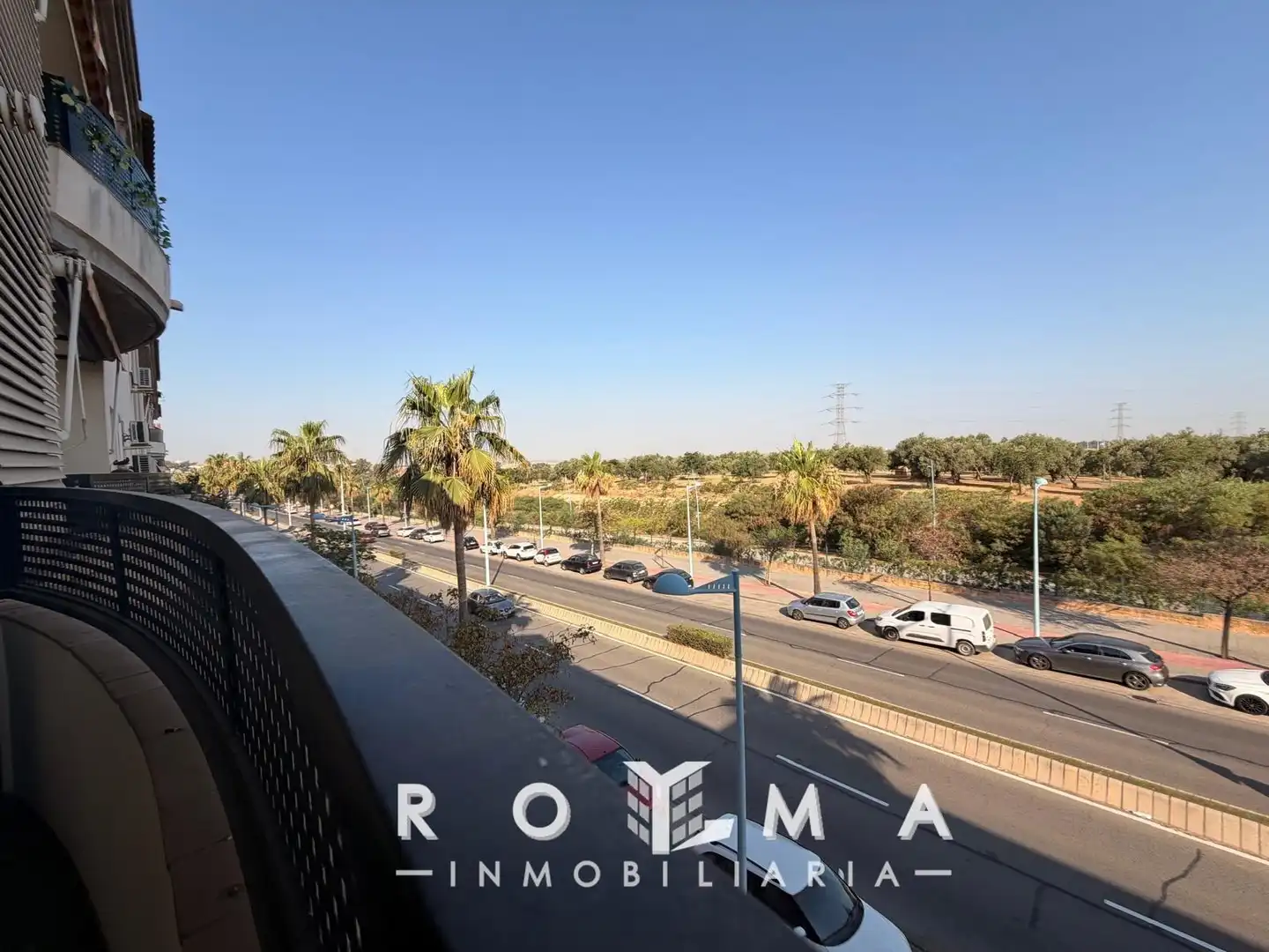 Vista exterior de Piso de alquiler en Dos Hermanas con Aire acondicionado, Calefacción y Jardín privado