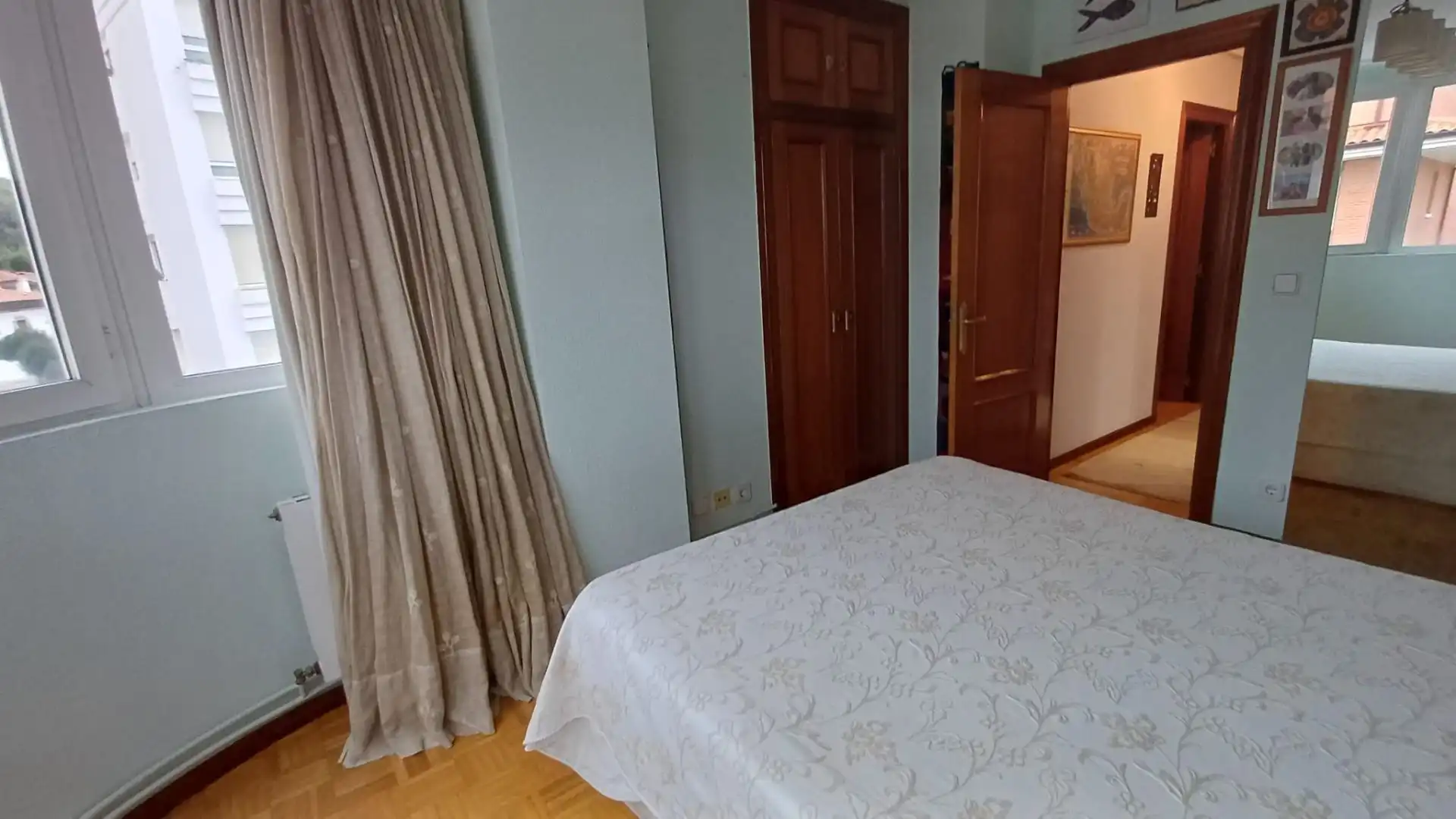Dormitori de Pis en venda en Castro-Urdiales amb Calefacció i Moblat
