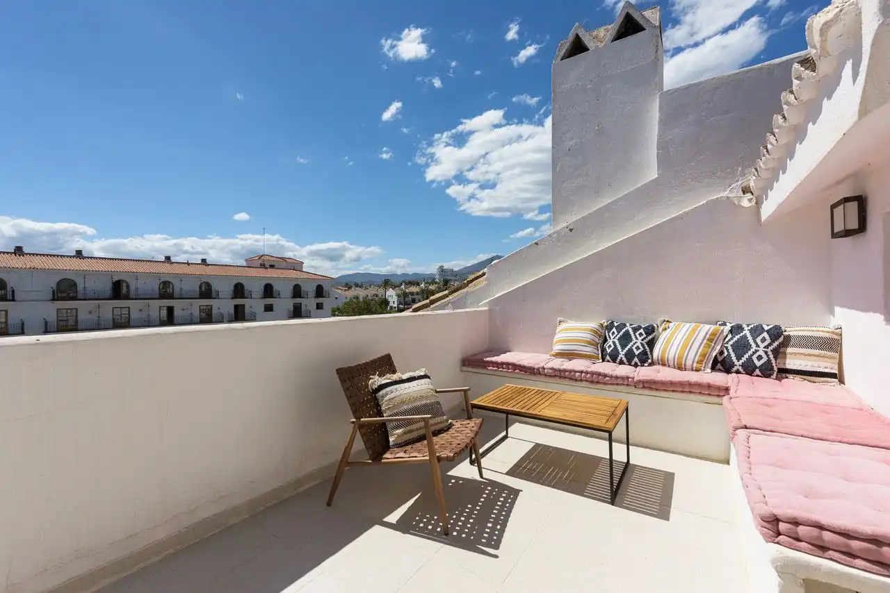 Casa adosada en venda a Calle las Malvas, 14, Nueva Andalucía centro