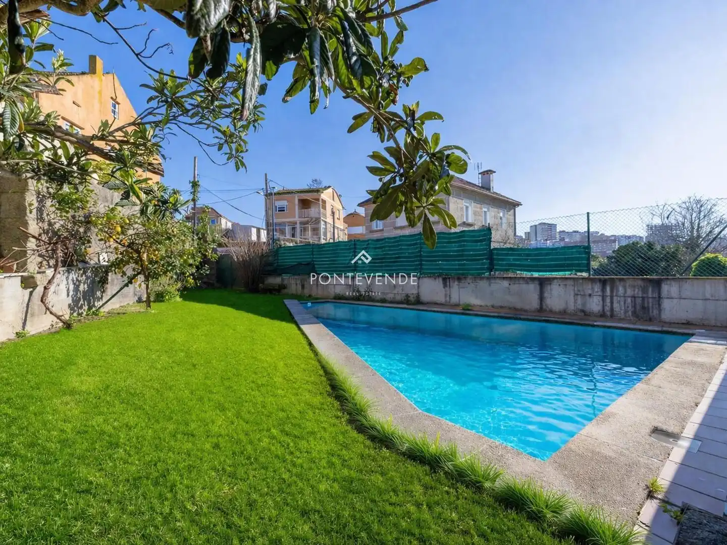 Detached homes for sale in Raposa, 17, Bouzas