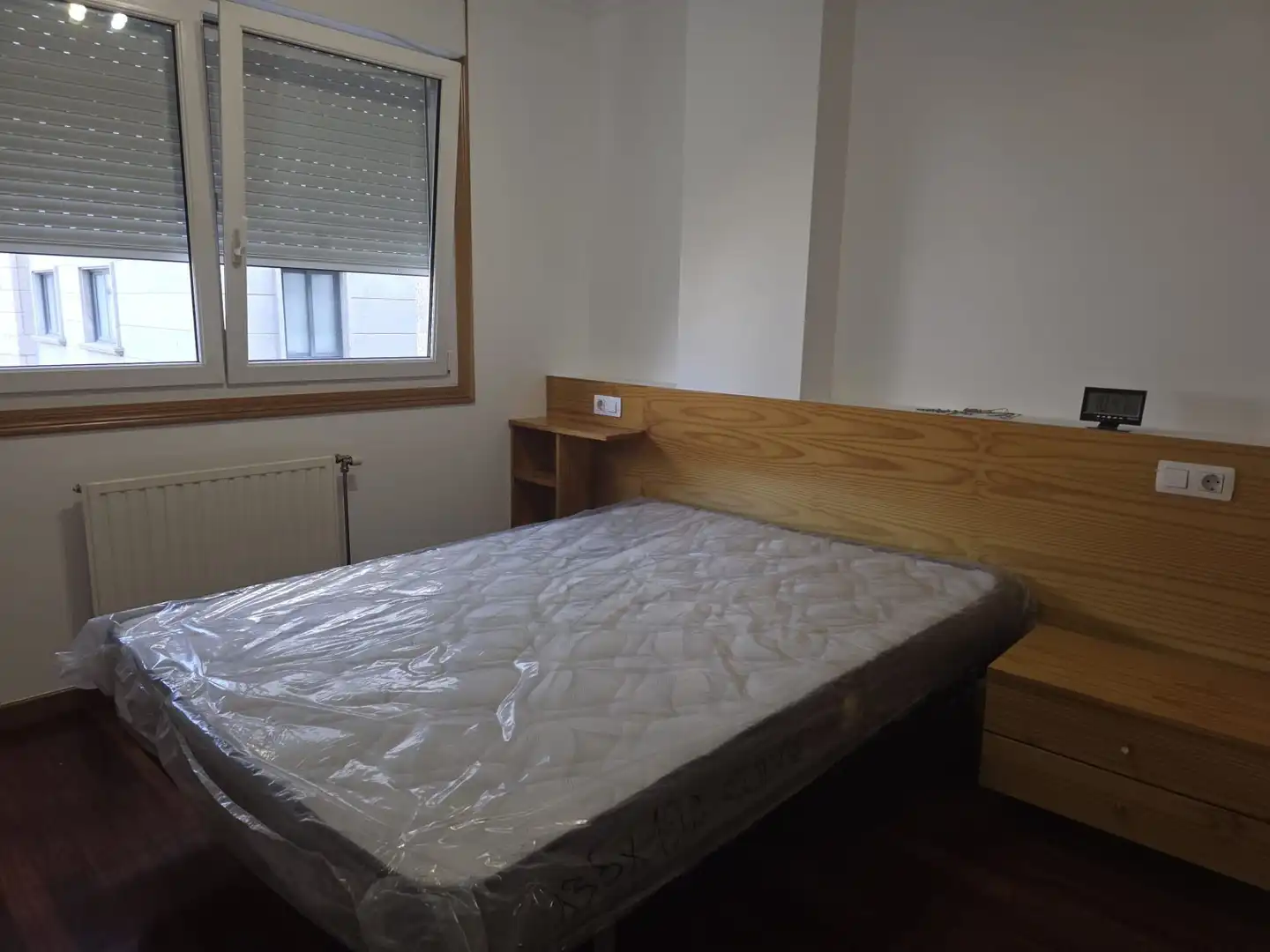 Schlafzimmer von Wohnung zur Miete in Ponteareas mit Heizung, Abstellraum und Möbliert