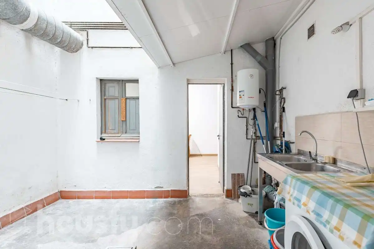 Flat for sale in L'Hospitalet de Llobregat