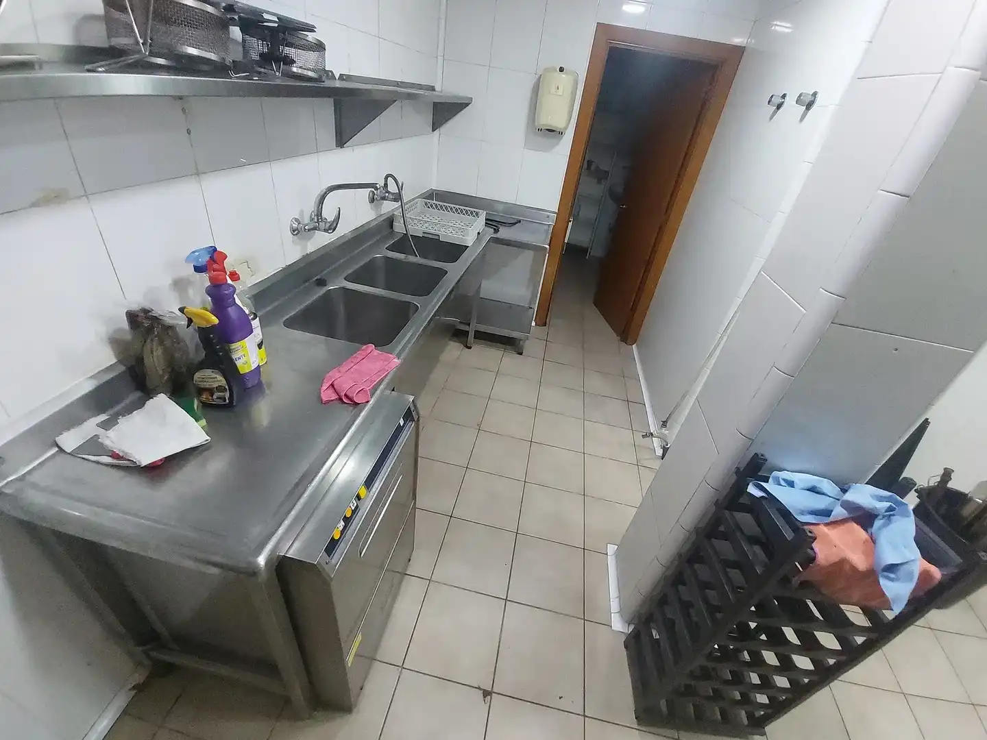 Kitchen of Office for sale in Palamós  with Air Conditioner, Heating and Terrace