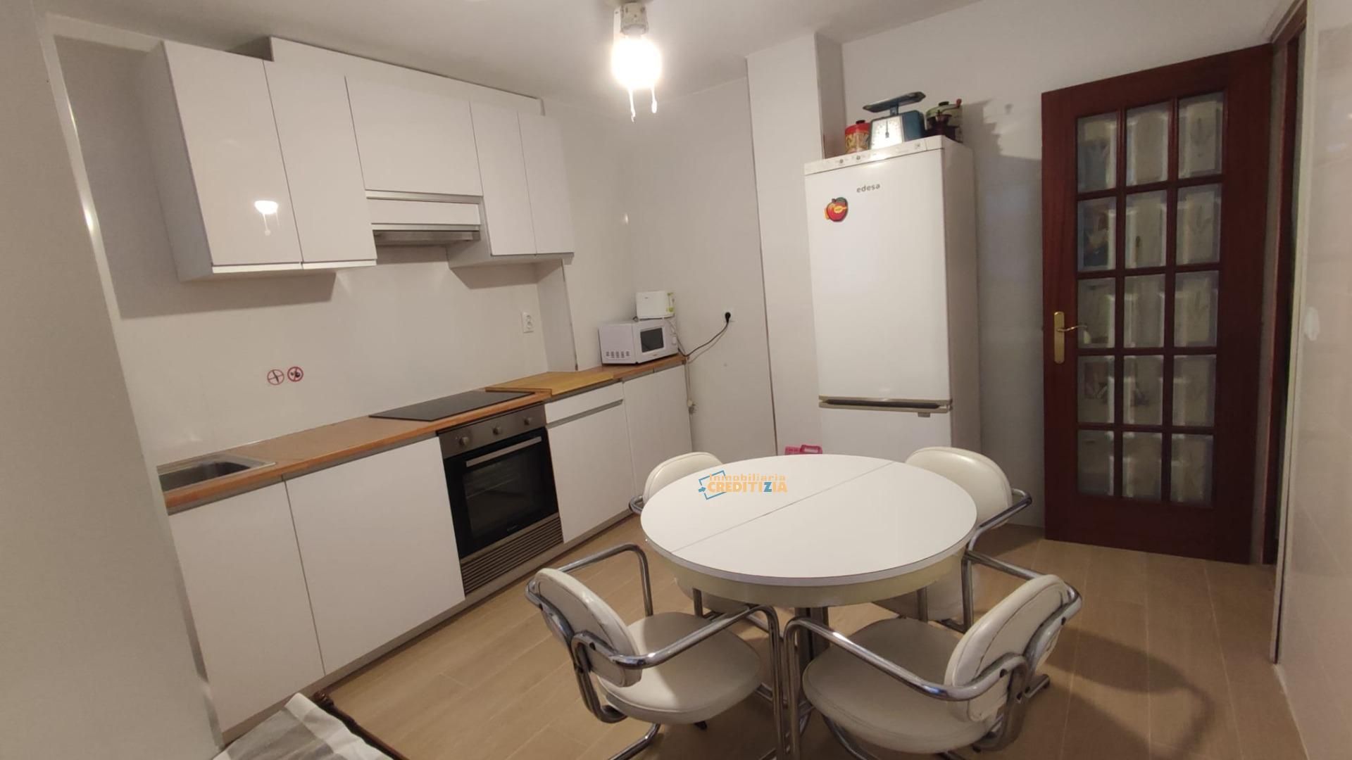 Kitchen of Flat to rent in Vigo   with Balcony