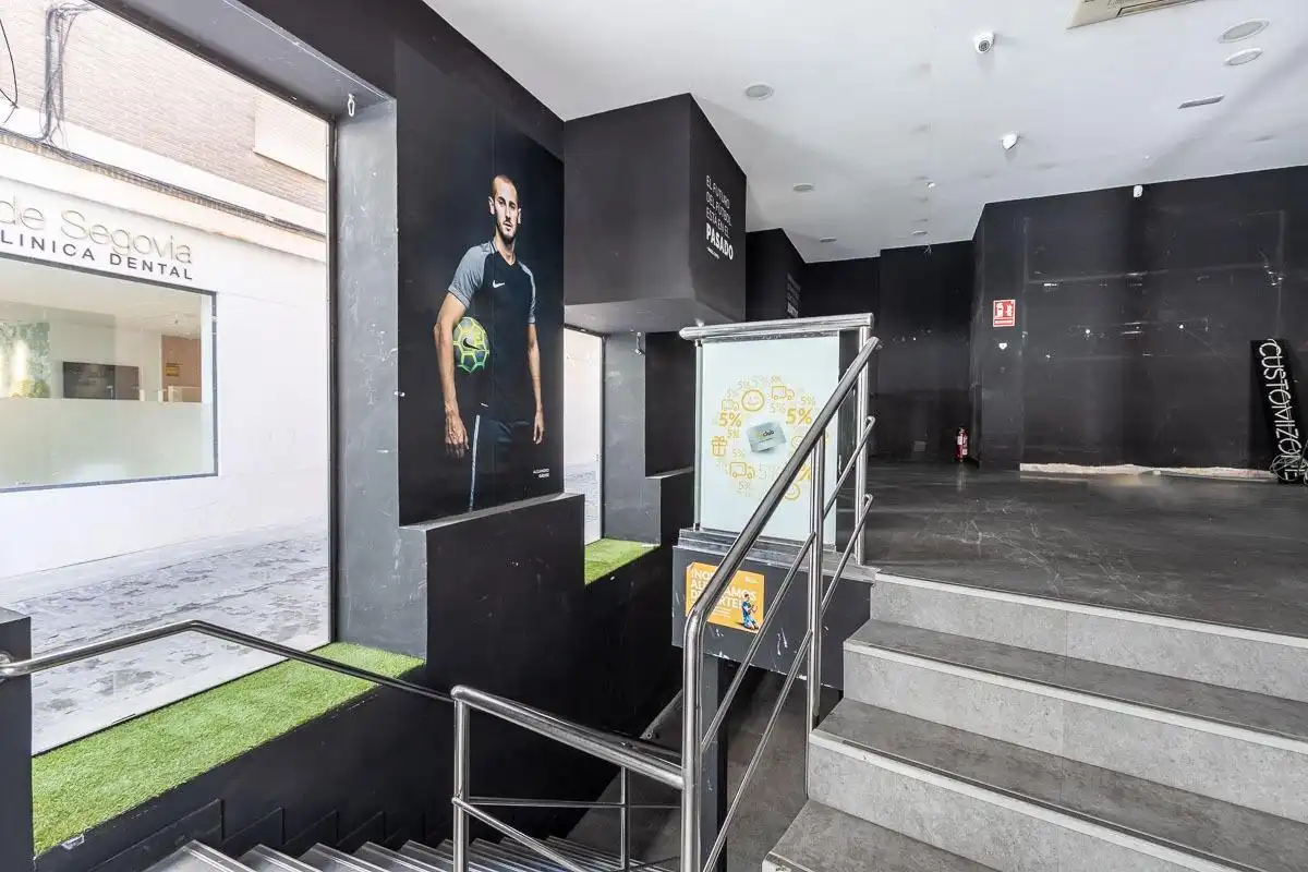Local comercial de lloguer a Ronda, imagen 7