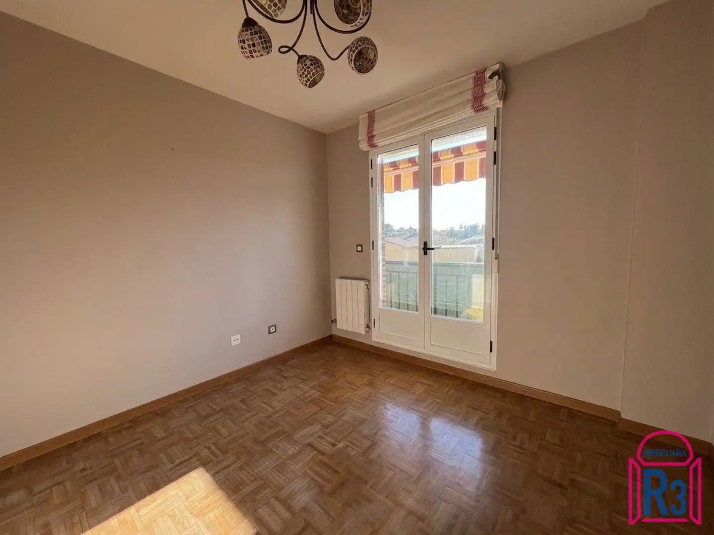 Bedroom of Duplexes for sale in Villaquilambre  with Heating, Terrace and Storage room