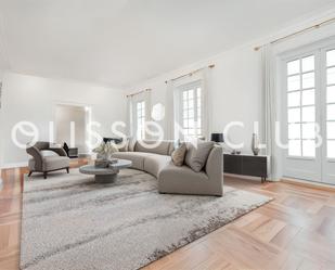 Living room of Flat for sale in  Madrid Capital  with Air Conditioner, Heating and Terrace