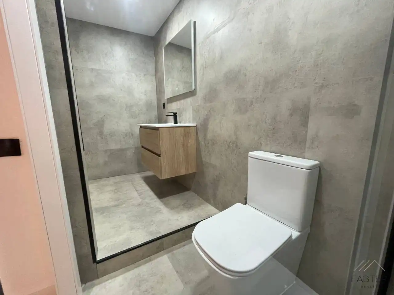 Bathroom of Houses for sale in Sant Feliu de Codines  with Heating and Parquet flooring
