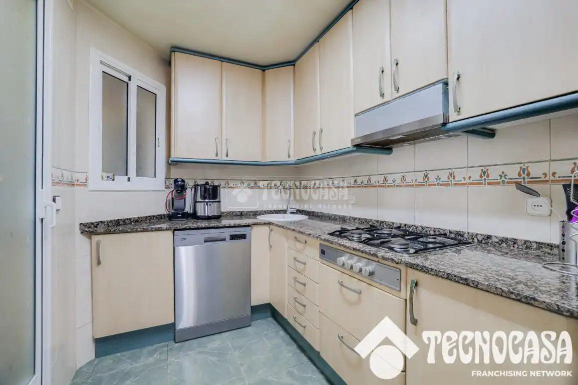 Cocina de Piso en venta en Barcelona con Aire acondicionado y Calefacción