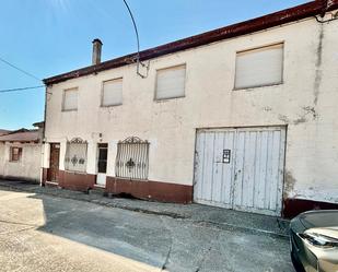 Vista exterior de Finca rústica en venda en Riego de la Vega amb Terrassa i Moblat