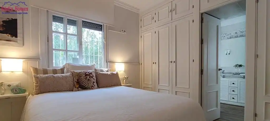 Bedroom of Houses for sale in Chiclana de la Frontera  with Air Conditioner, Heating and Private garden