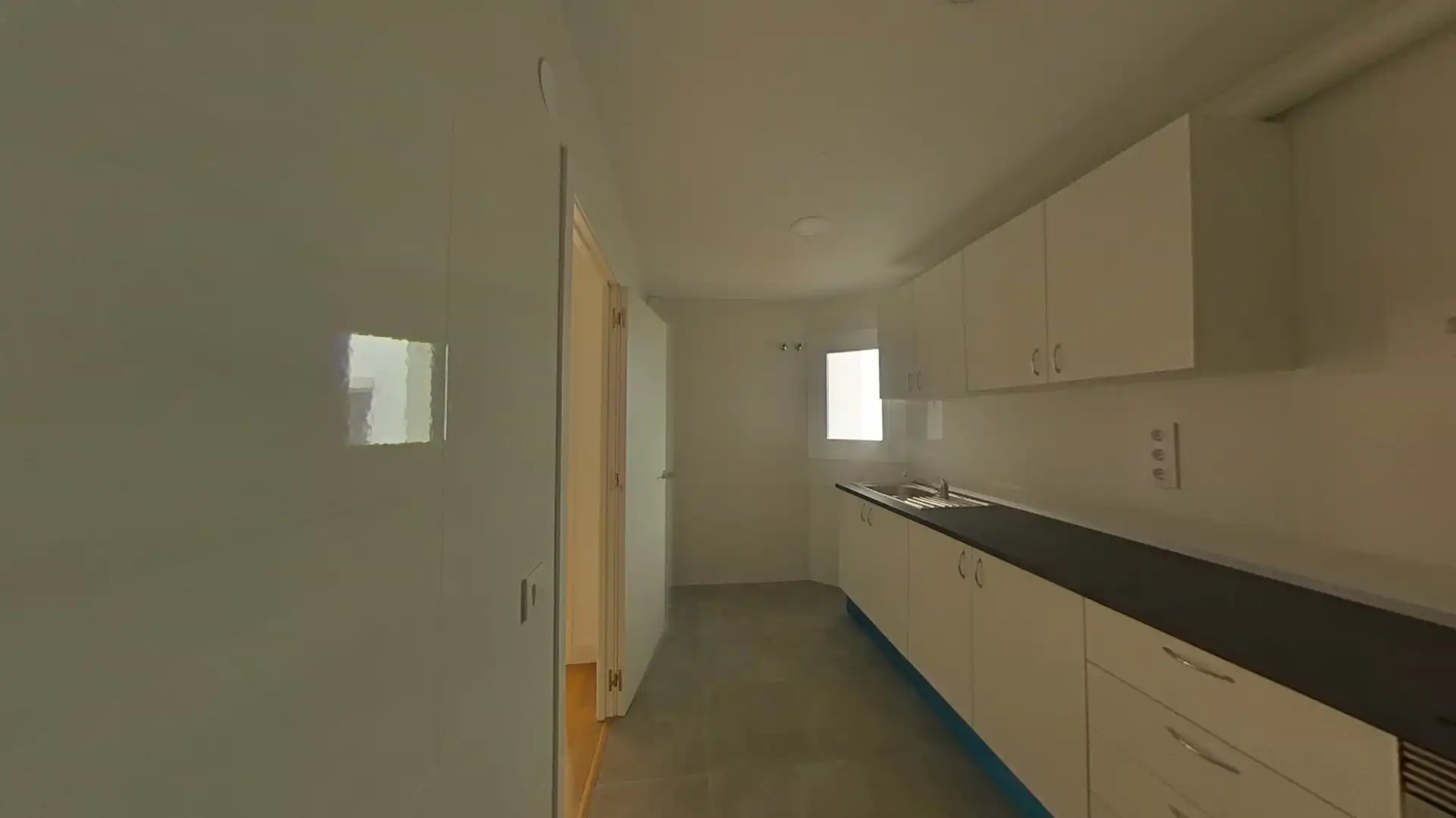 Cocina de Piso en venta en L'Hospitalet de Llobregat