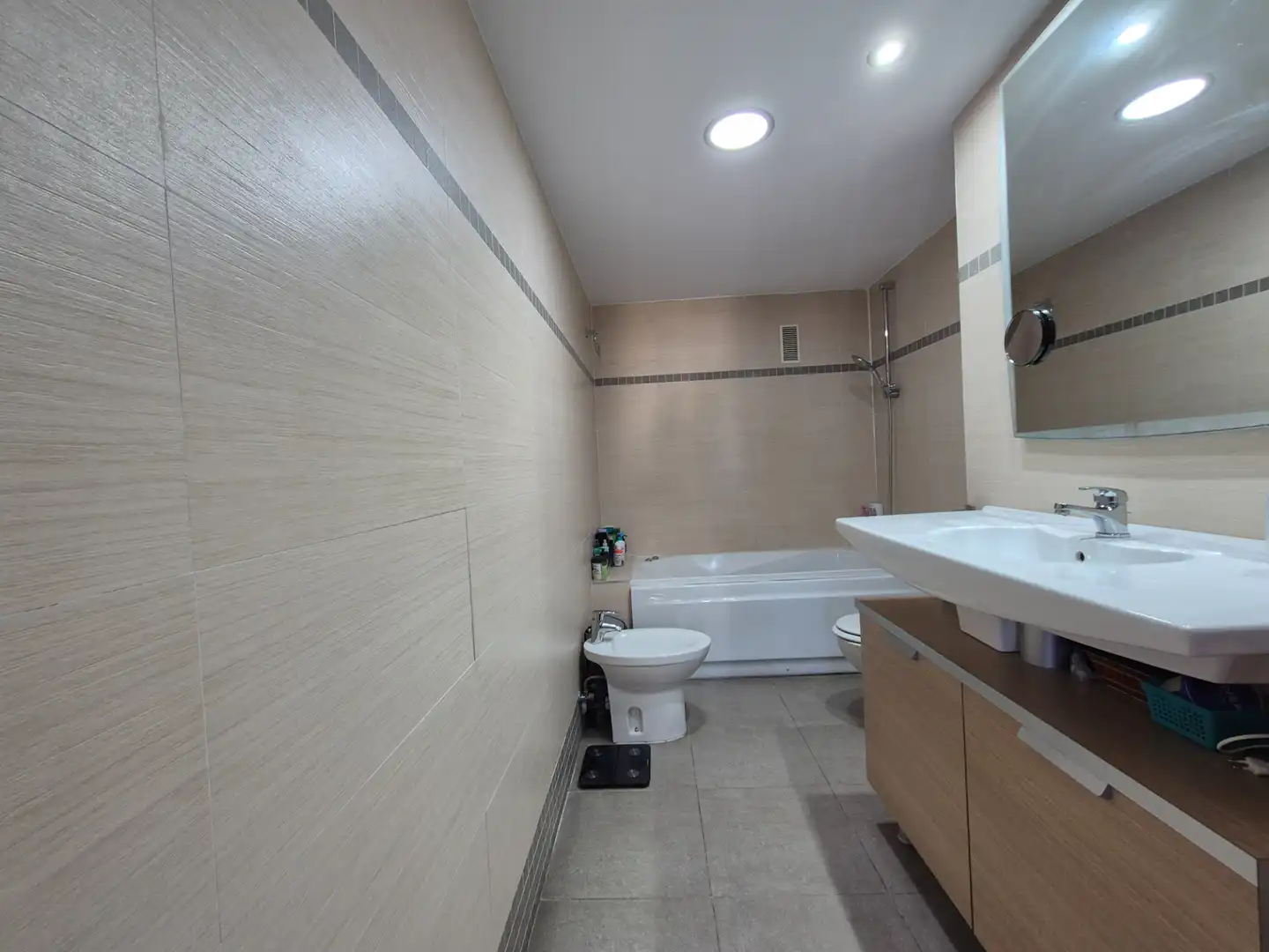 Baño de Piso en venta en Valencia con Aire acondicionado, Terraza y Trastero