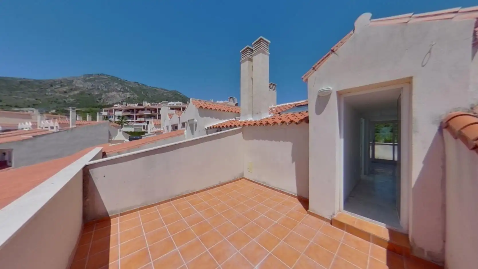 Vista exterior de Àtic en venda en Benalmádena amb Aire condicionat, Calefacció i Terrassa