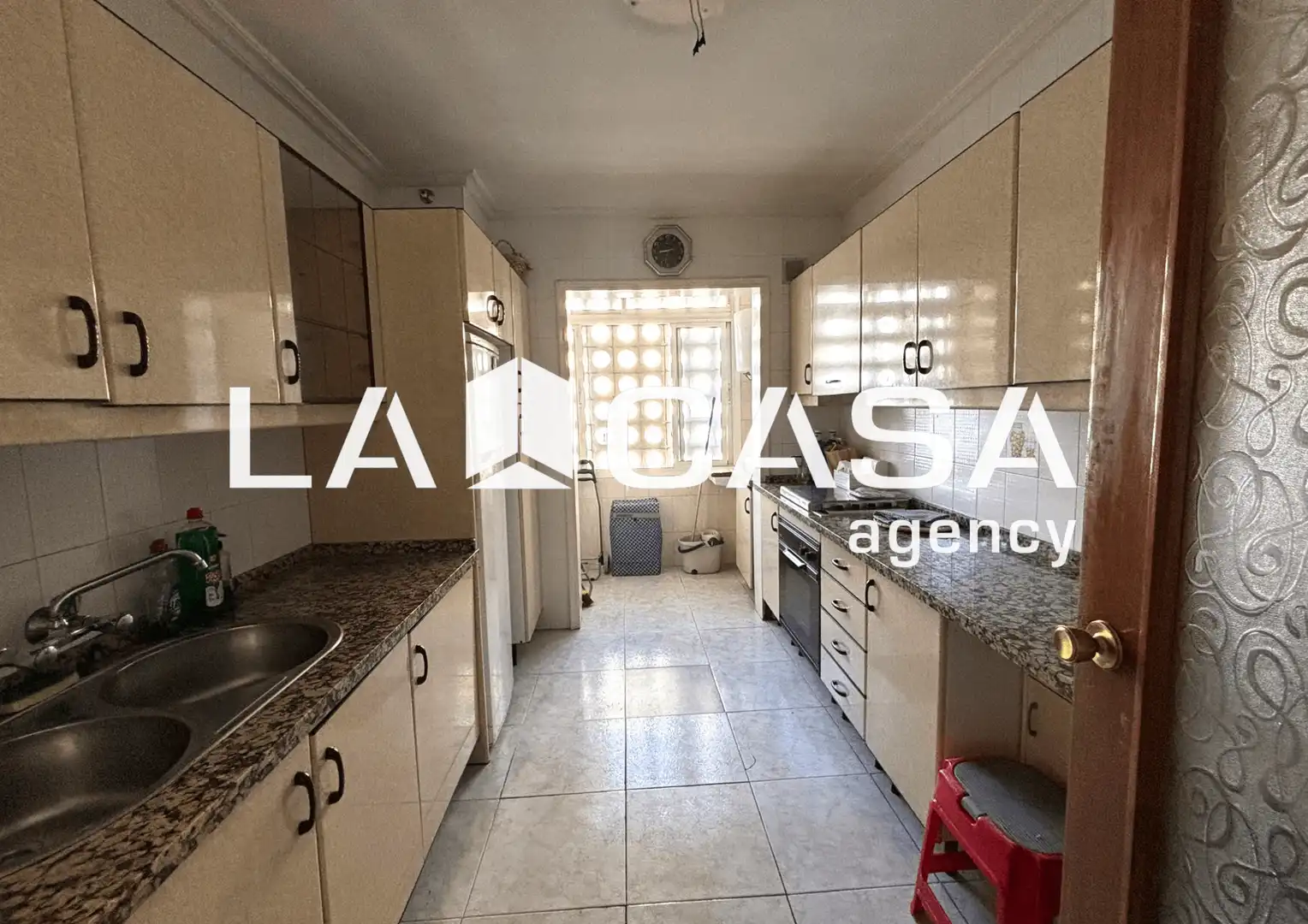 Kitchen of Flat for sale in  Sevilla Capital  with Terrace
