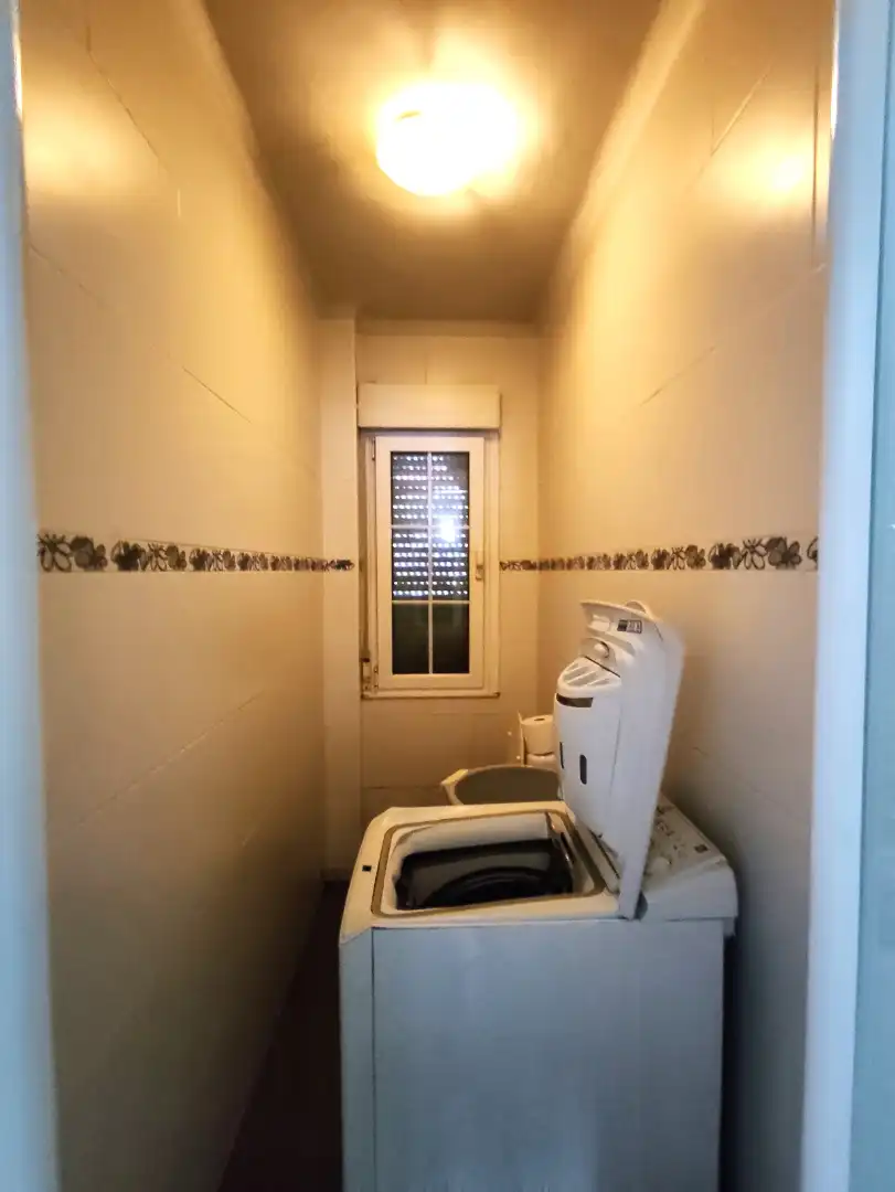 Baño de Piso en venta en Avilés con Calefacción y Amueblado