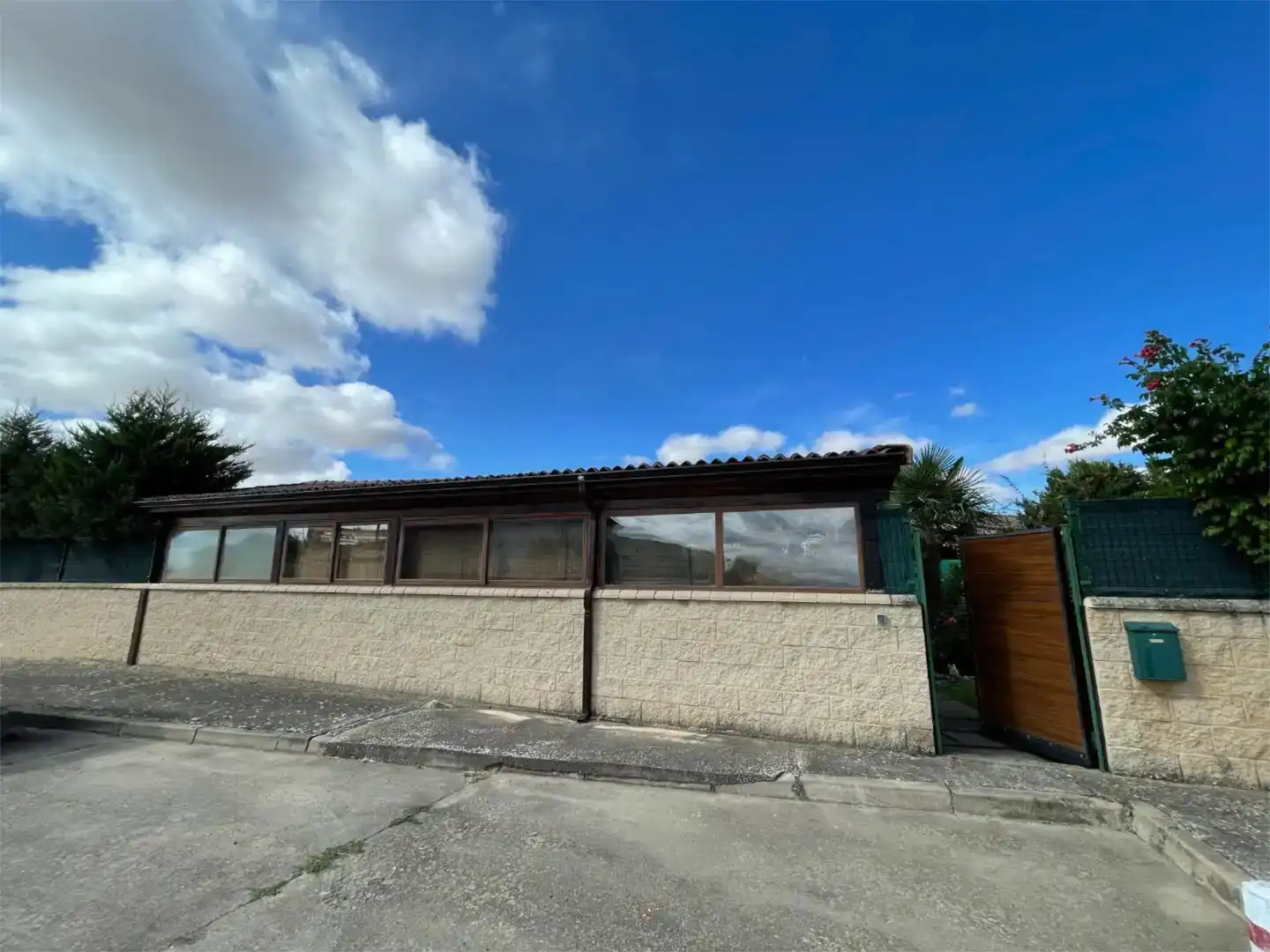 Vista exterior de Piso en venta en Herrera de Pisuerga, Palencia