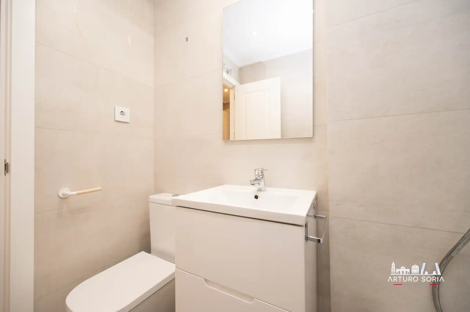Baño de Piso de alquiler en Madrid con Aire acondicionado, Trastero y Lavadora