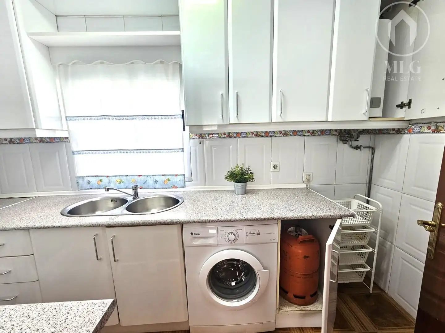 Kitchen of Flat for sale in Mollina  with Furnished