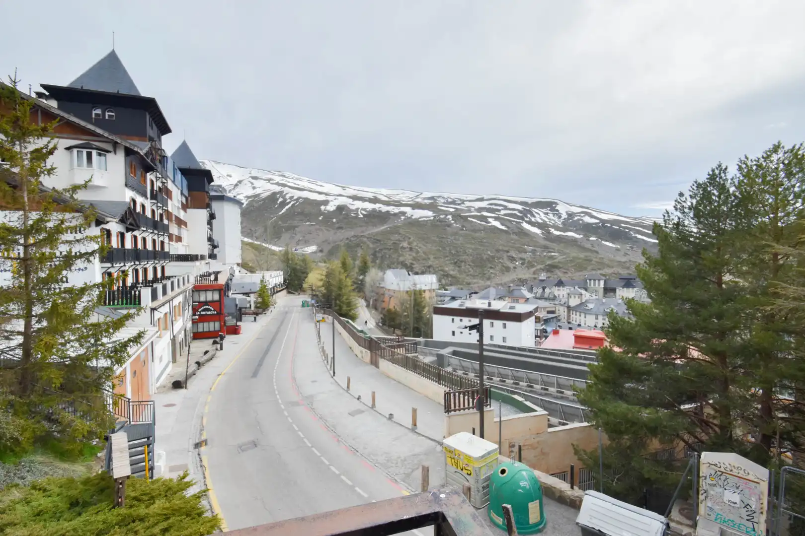 Vista exterior de Piso en venta en Sierra Nevada con Calefacción, Terraza y Amueblado