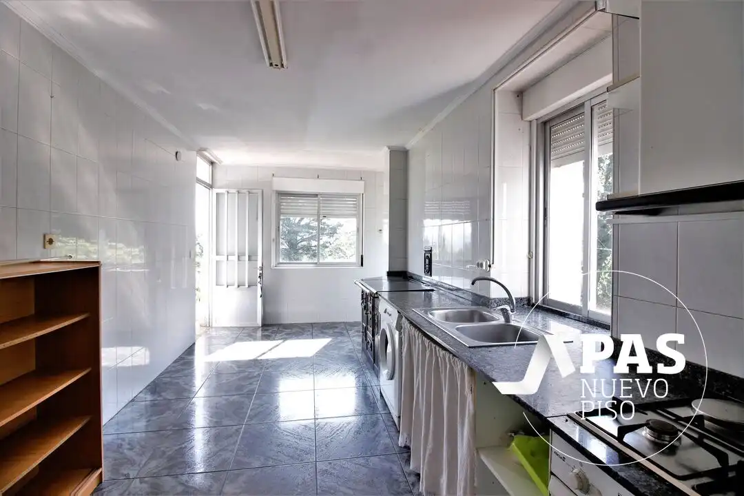 Cocina de Casa o chalet en venta en Riotuerto con Calefacción, Jardín privado y Terraza