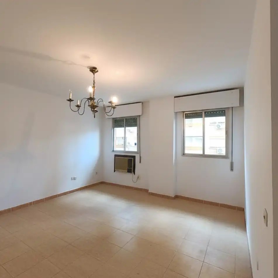 Comedor de Piso en venta en  Sevilla Capital con Aire acondicionado y Lavadora