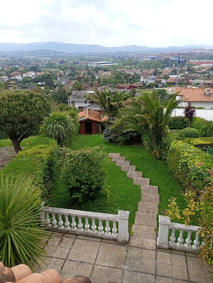 Jardí de Casa adosada en venda en Gijón  amb Calefacció, Jardí privat i Terrassa