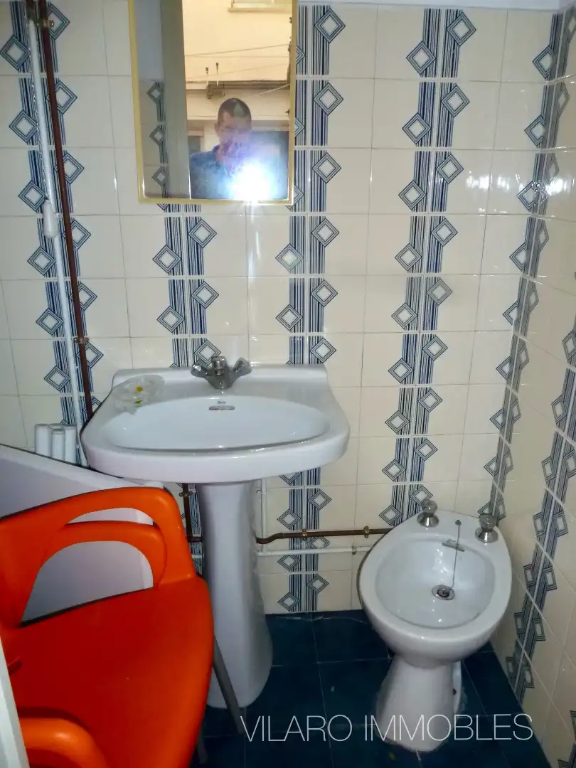 Badezimmer von Wohnung zum Verkauf in Terrassa mit Heizung, Ofen und Alarm