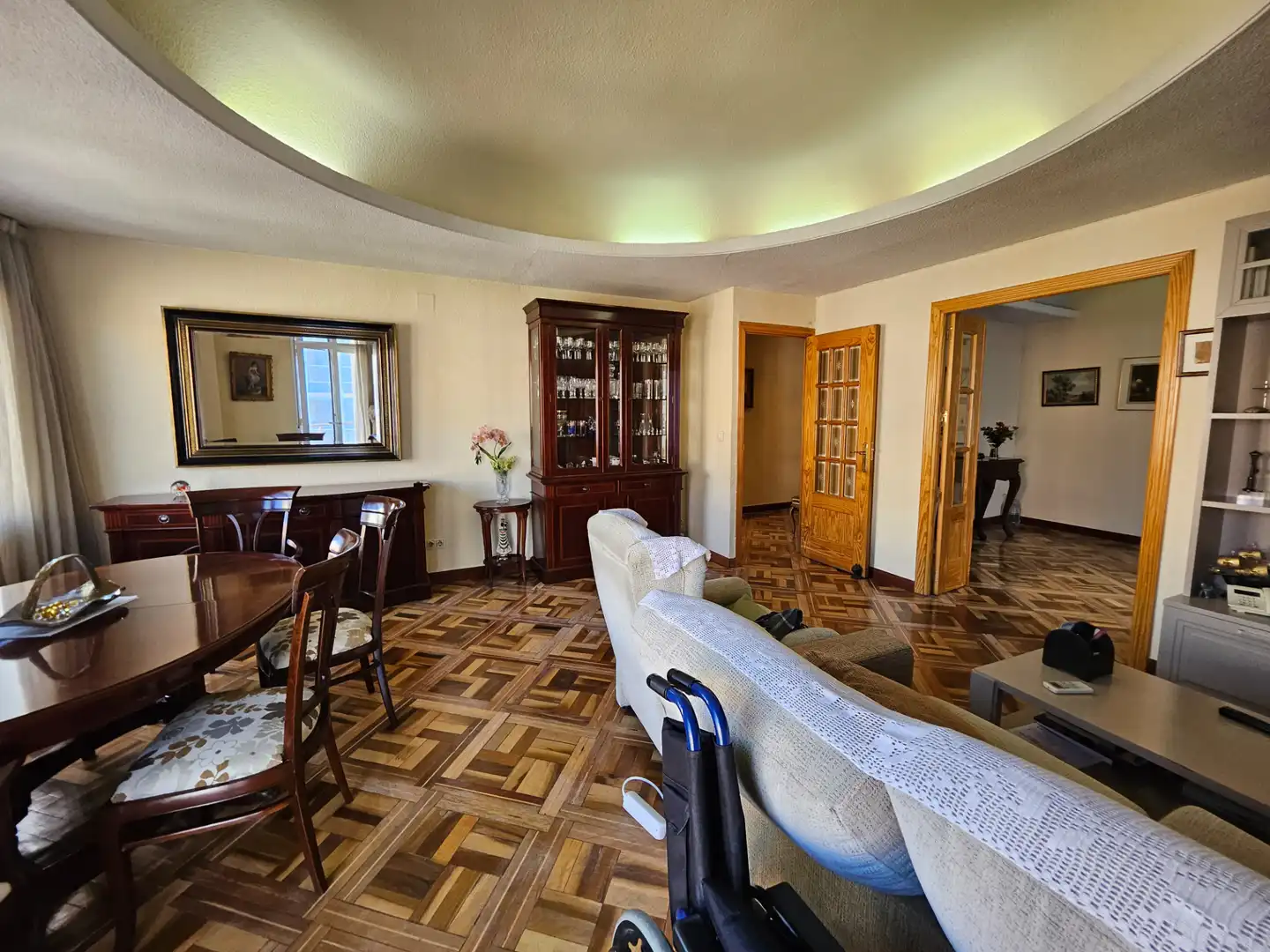 Living room of Flat for rent in Madrid  with Air Conditioner, Heating and Furnished
