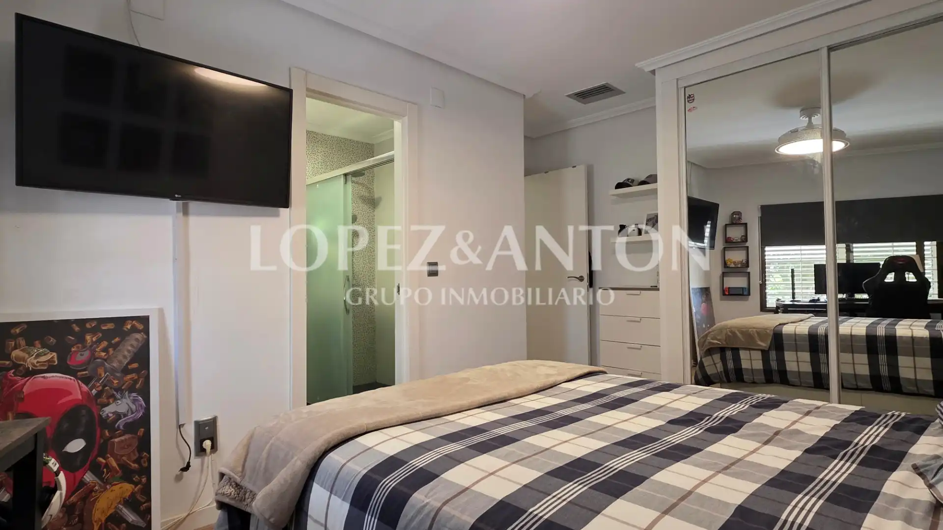 Schlafzimmer von Haus oder Chalet zum Verkauf in L'Eliana mit Klimaanlage, Heizung und Privatgarten