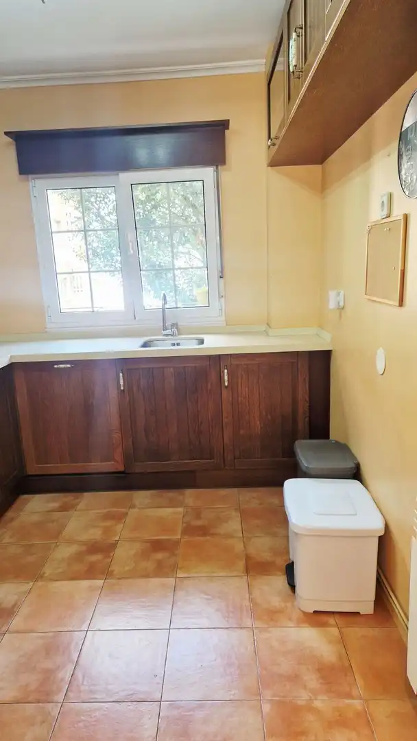 Cocina de Piso de alquiler en Torrelavega  con Calefacción, Amueblado y Balcón