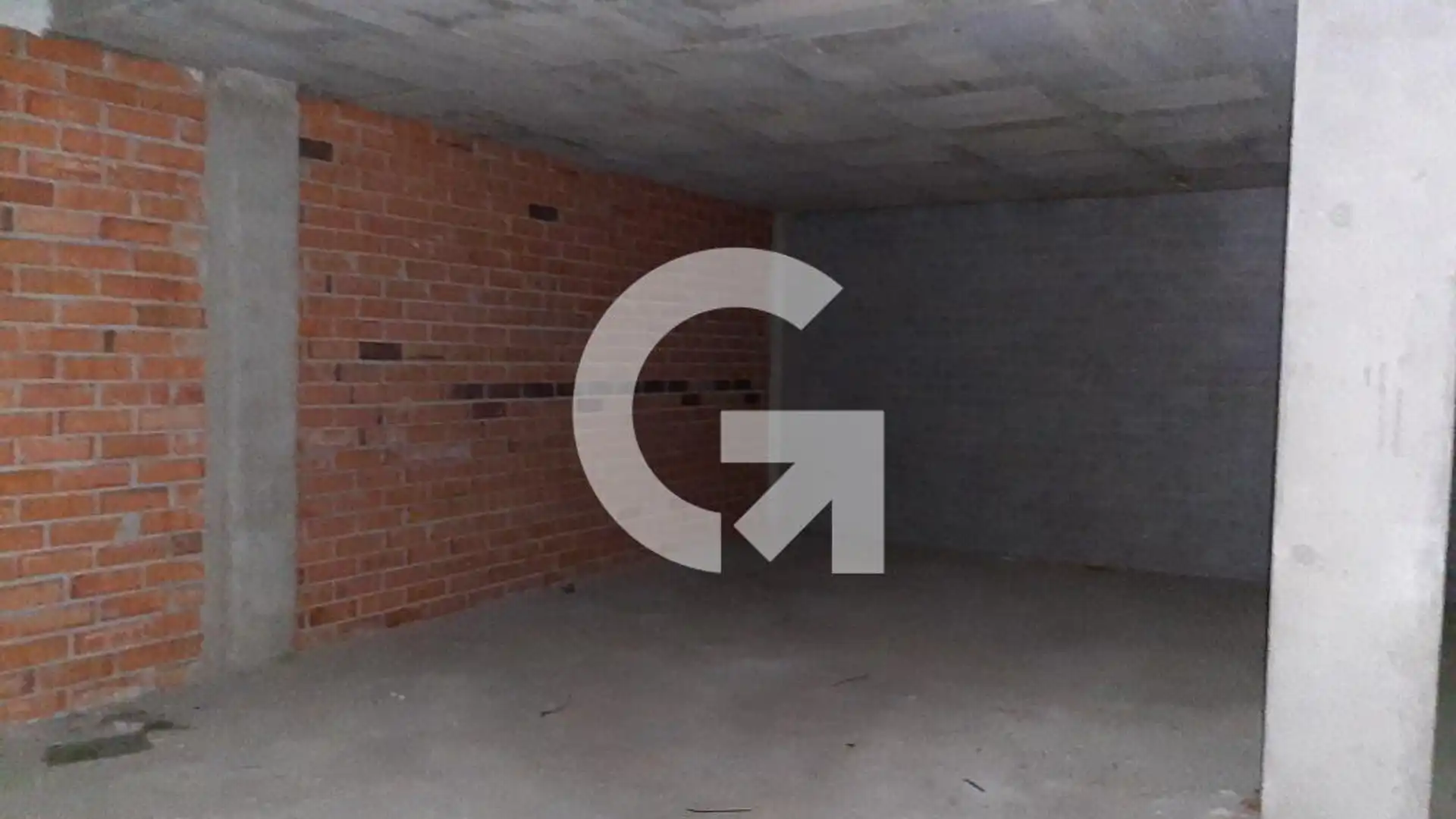 Local en venta en Cornellà de Llobregat